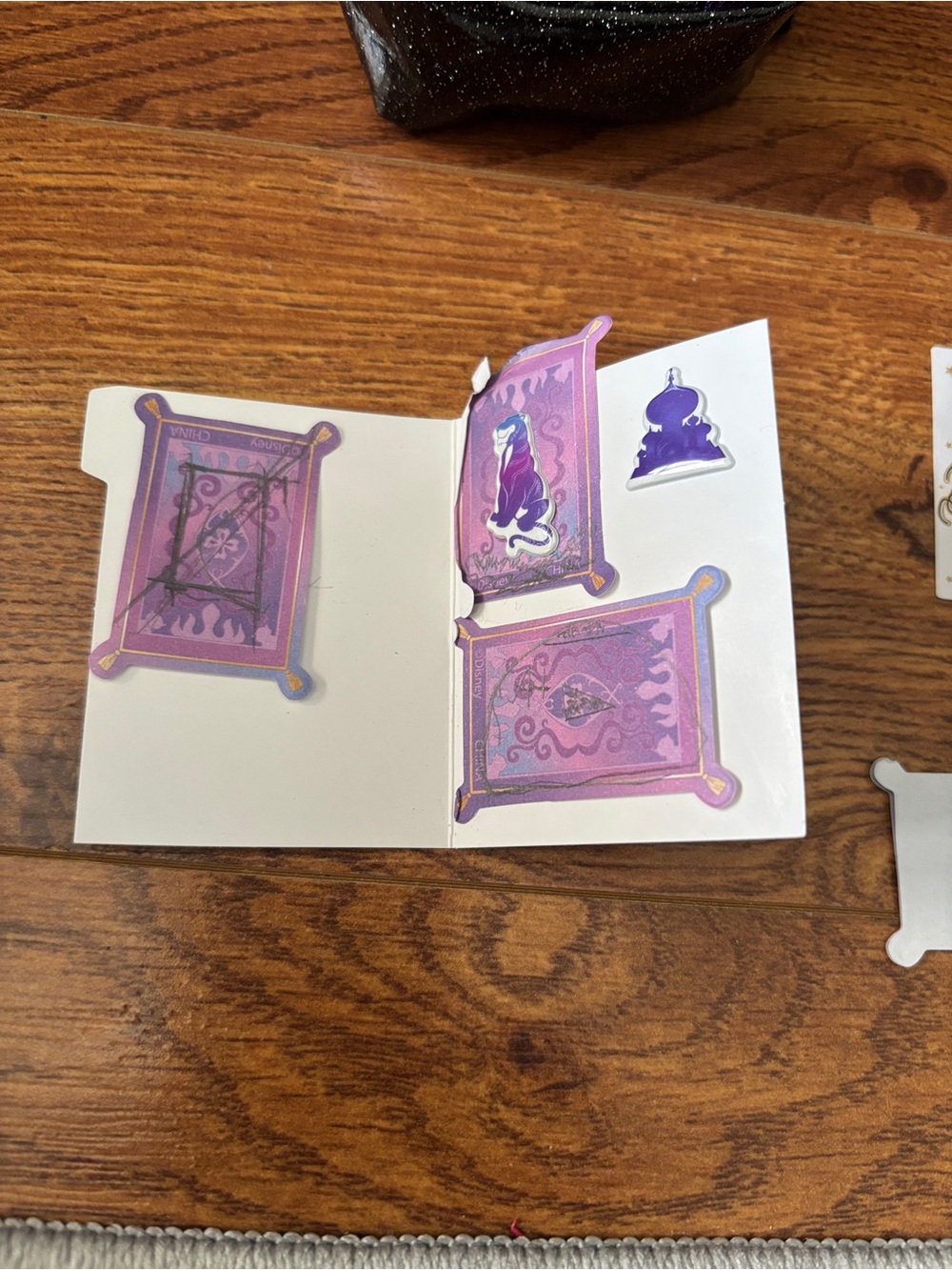 Aladdin Themed Phone Accessory Set - Assorted doll backpack & Decorative Pieces - Picture 9 of 10